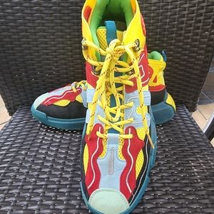 Chinese colorful sneaker Hightower shoes, men's size 10, Euro 43